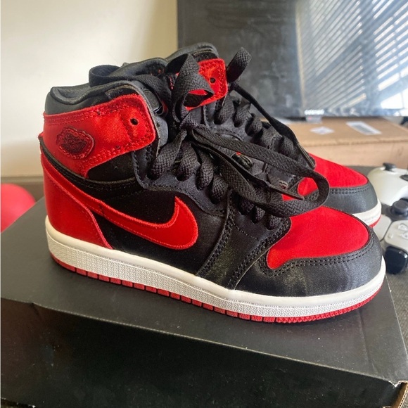 Jordan 1 satin bred (ps) - Picture 1 of 4